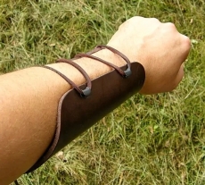 Simple Leather Bracer
