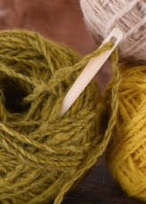 Runde Knochennadel groß